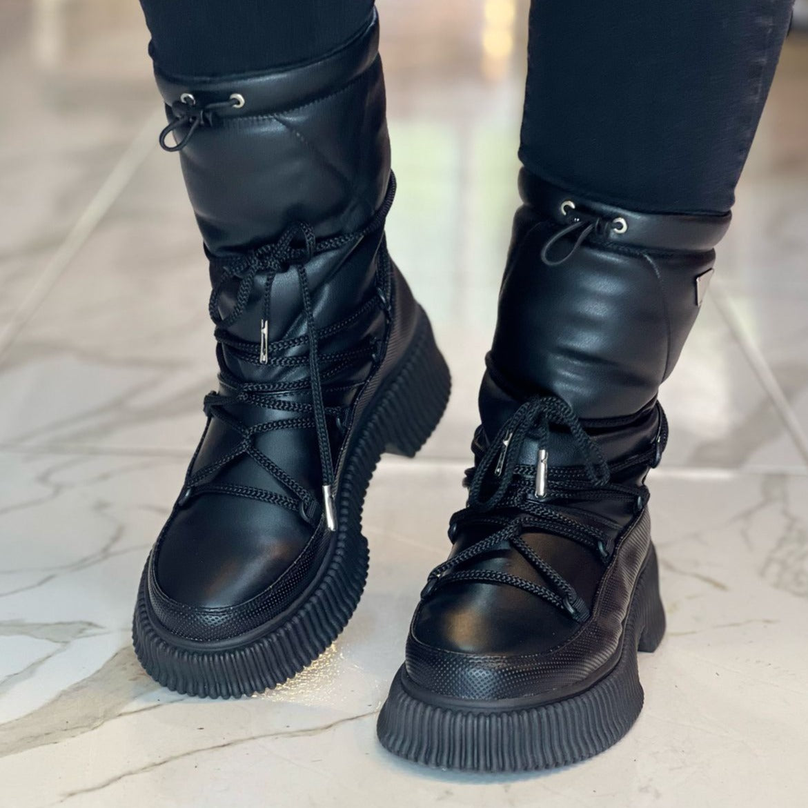 BOTA NEGRA MUJER