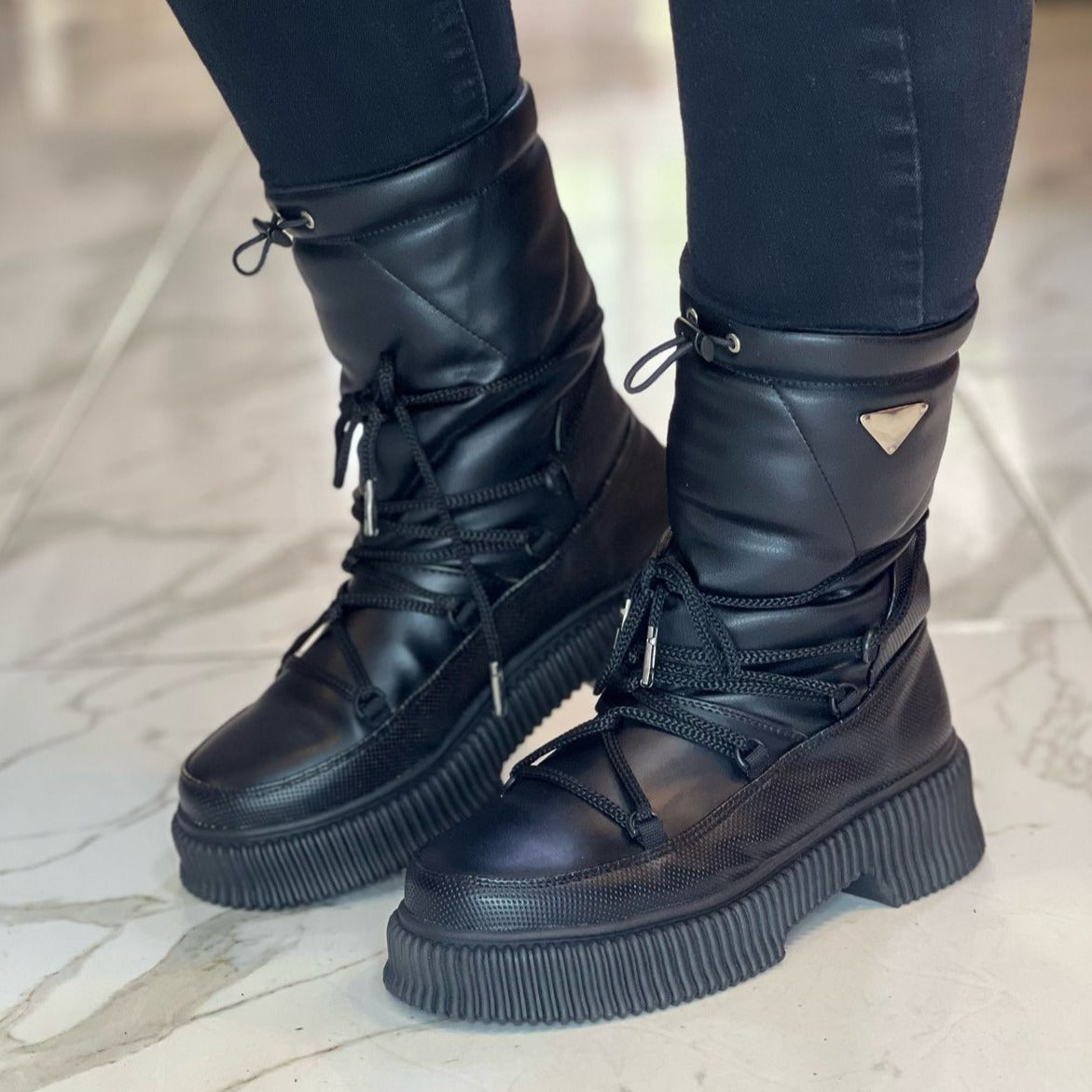 BOTA NEGRA MUJER